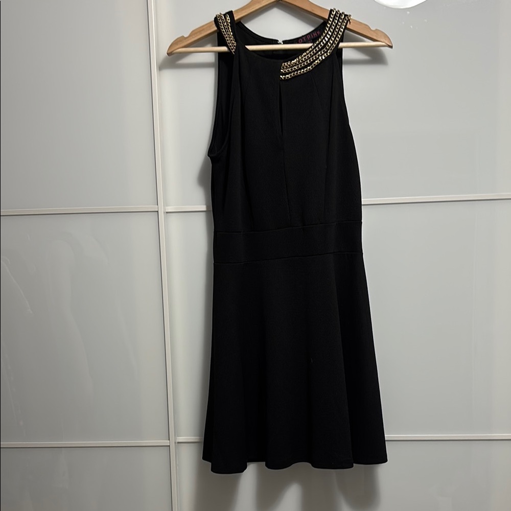 Black Sleeveless Halter Sheath Mini Dress